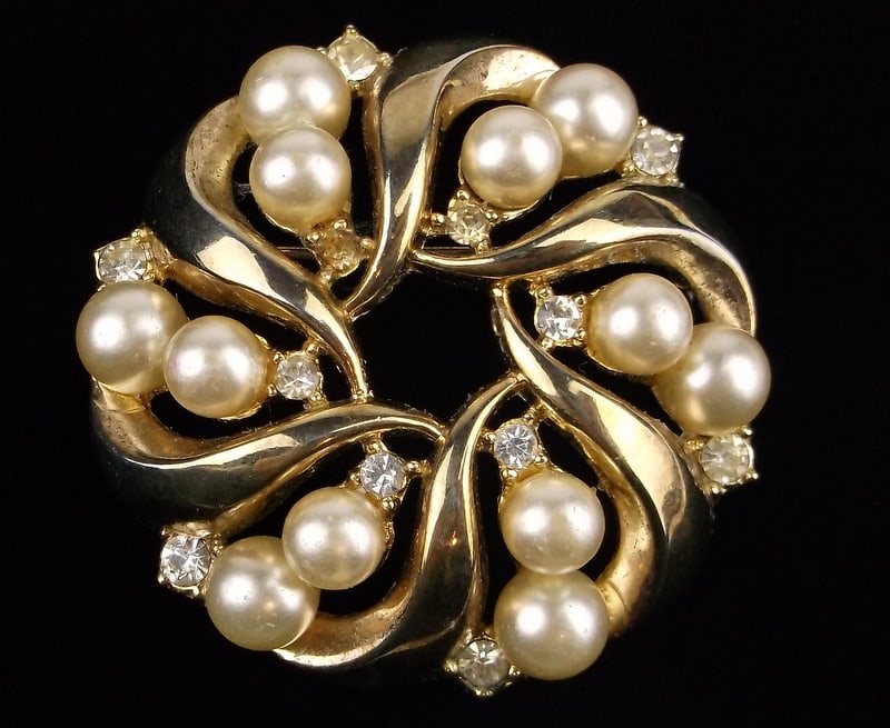 Stunning Vint 1950s Crown Trifari Rhinestone Brooch: excellent condition