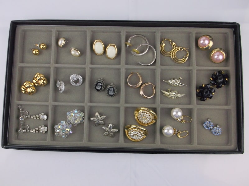 15 MINT Vint ALL Designer Earrings Set Lot HOBE Crown Trifari Coro (1 of 8)