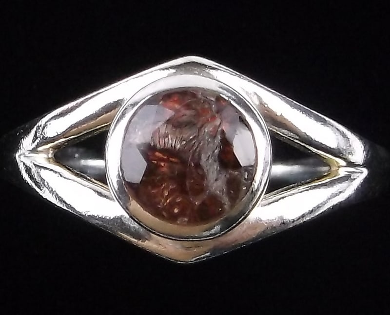 New Sterling Silver Garnet Ring Size 7 (1 of 2)