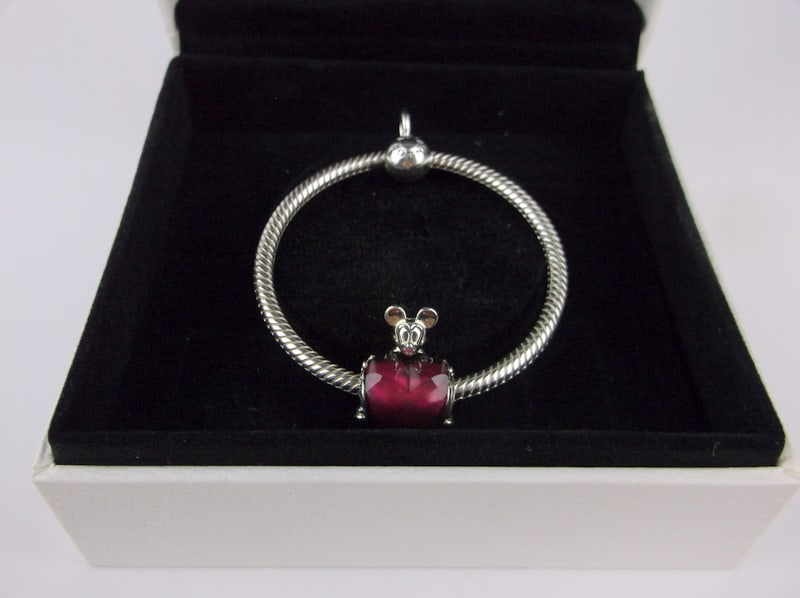 New Big Boxed Disney Pandora Sterling Mickey Pendant (1 of 8)