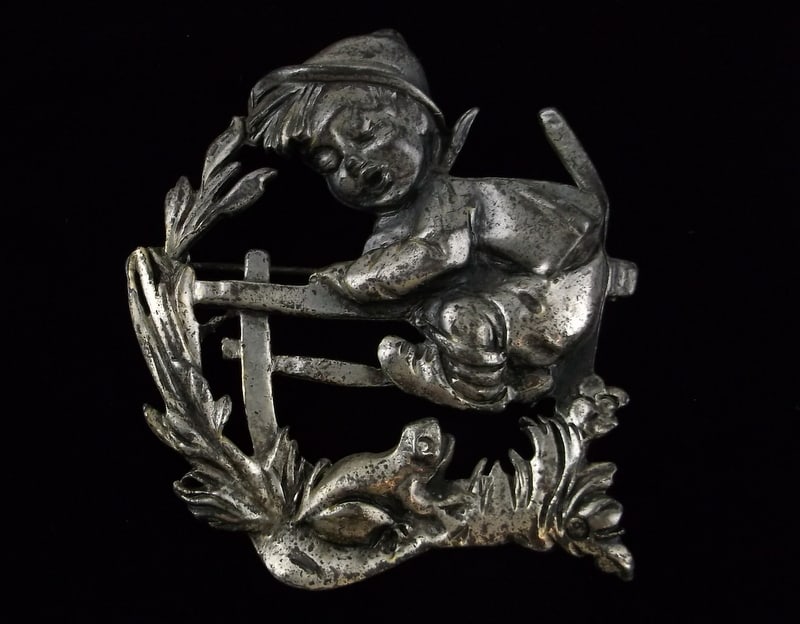 Stunning Big Vintage 1940s Hummel Goebel Brooch: excellent condition