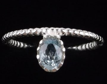 New Sterling Silver .75 ct Blue Topaz Ring Size 8