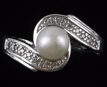 Mint Vintage Sterling Silver Pearl Ring Size 6.25