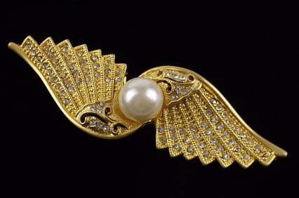 Mint Vintage Designer Rhinestone Wings Brooch