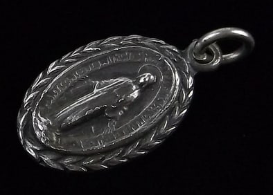 Mint Vint 1940s Sterling Silver Catholic Mary Pendant