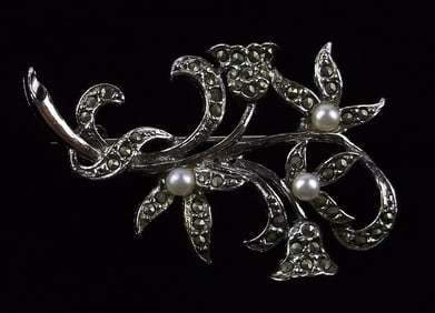 Mint Vintage 1950s Belle Flower Brooch
