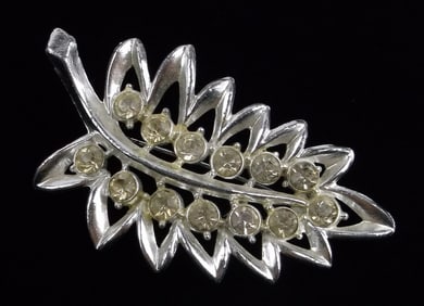 Mint Vintage 1930s Art Deco Rhinestone Leaf Brooch
