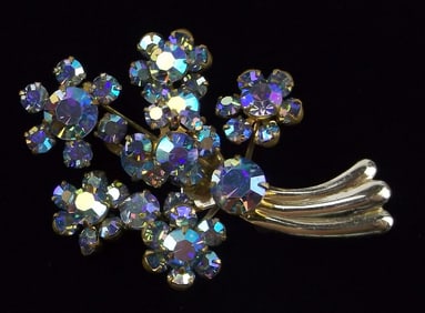 Stunning vint 1950s Austria Crystal Rhinestone Brooch