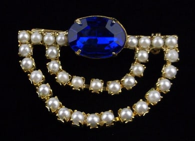 Mint Vintage 1960s Rhinestone Drop Brooch