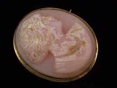 Gorgeous Vint 1910s Art Nouveau Glass Cameo Brooch