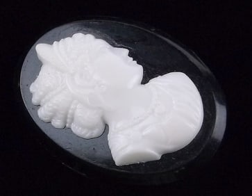 Mint Vintage 1950s Celluloid Cameo Brooch