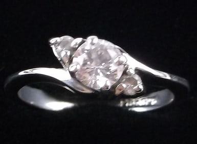 Stunning Vintage Sterling Silver White Stone Ring 5
