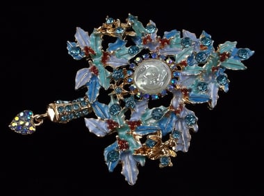 Mint Enameled Rhinestone Cameo Christmas Tree Brooch