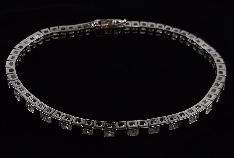 New Vint Thick Sterling Silver Tennis Bracelet 7.5": Solid Sterling Silver Guaranteed, in Brand New Never Worn Condition.