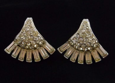 Mint 1920s Art Deco Rhinestone Flapper Girl Earrings
