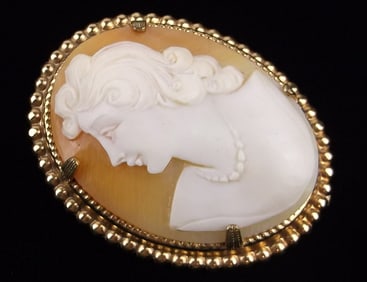 Mint Vint 1940s Hand Carved Shell Cameo Brooch Very Nice