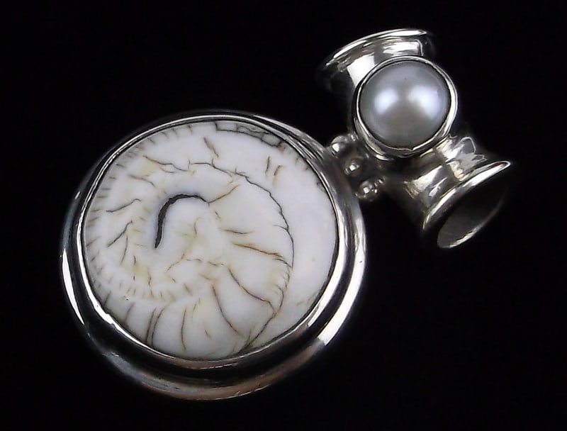 Mint Vint Thick Sterling Silver Fossil Shell Pendant: Guaranteed Solid 925 Sterling Silver, in Excellent Condition