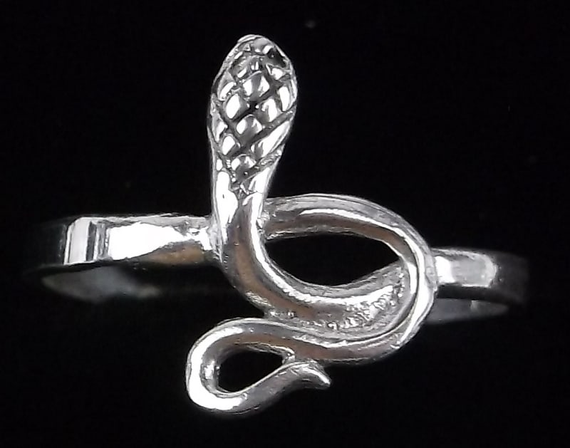 New Vintage Sterling Silver Cobra Snake Ring 9 (1 of 3)
