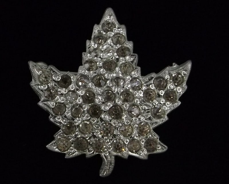 Stunning Vint 1930s Anthony Rhinestone Maple Leaf Brooch (1 of 2)