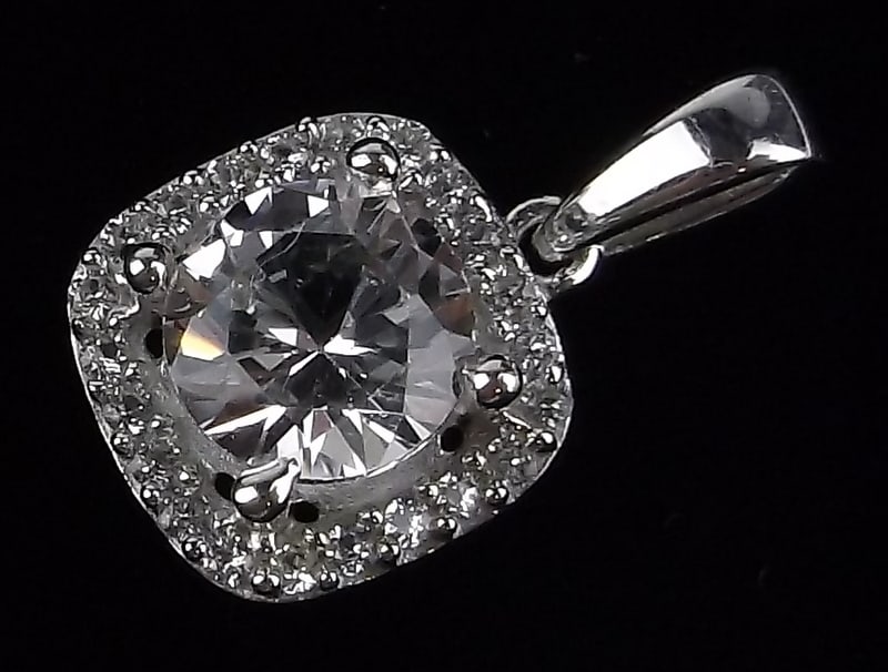 New Sterling Silver .80ct White Topaz Pendant (1 of 2)