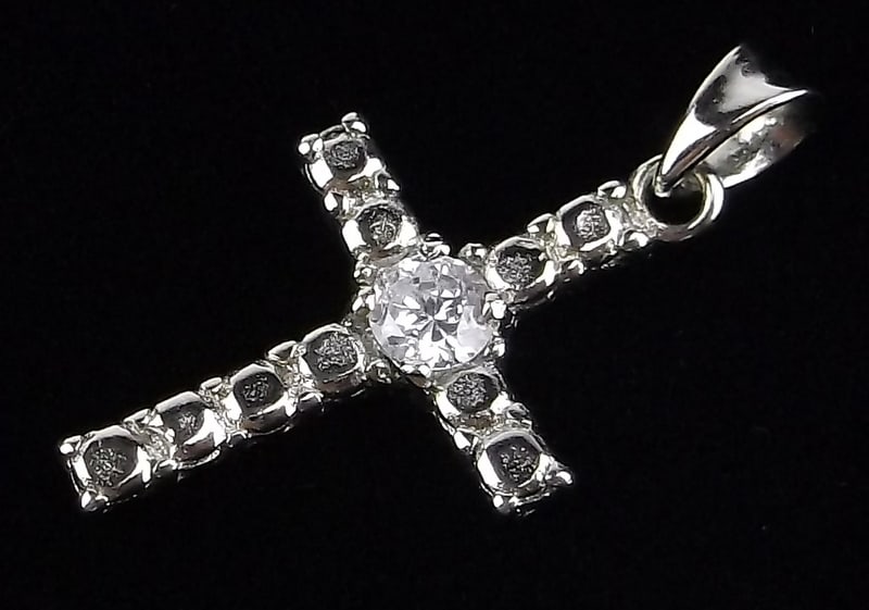 Mint Vintage Sterling Silver Cross Pendant Small (1 of 2)