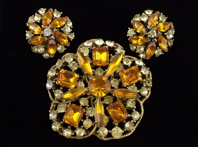Stunning Vintage 1950s Rhinestone Brooch Earrings Set (1 of 3)