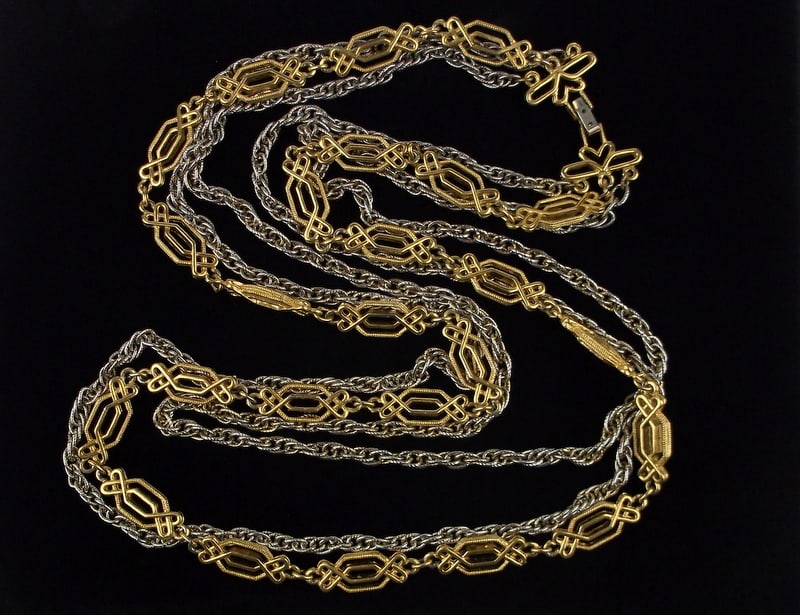 Stunning Vintage 1960s Crown Trifari 3 Chain Necklace 26": excellent condition