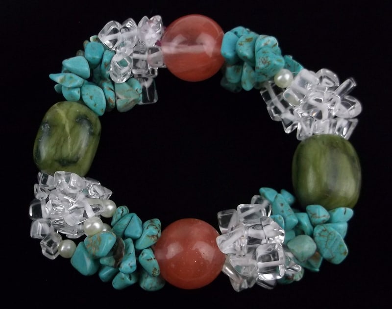 New Vintage Turquoise Gaspeite Crystal Bracelet: new condition
