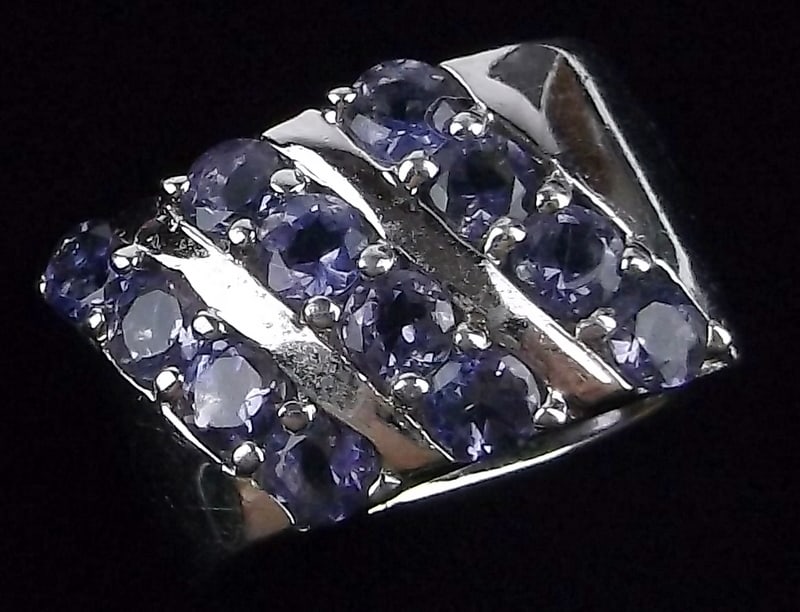 Mint Vintage Sterling Silver Tanzanite Pendant (1 of 4)