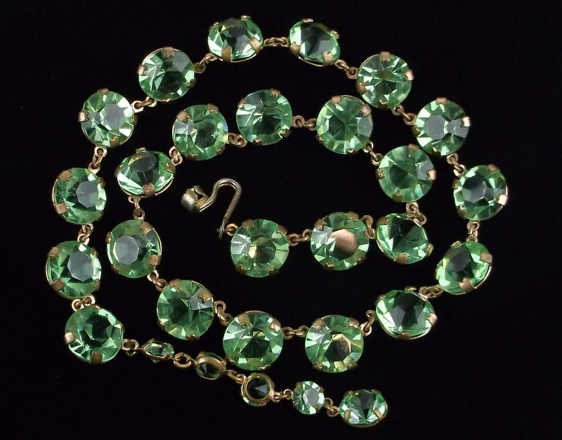 Mint Vintage 1940s Czech Glass Necklace 16" In Green: Mint Condition, In Like New Condition, Perfect