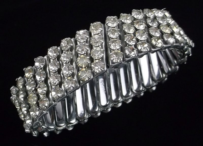 Mint Vintage 1950s Rhinestone Stretch Bracelet (1 of 3)