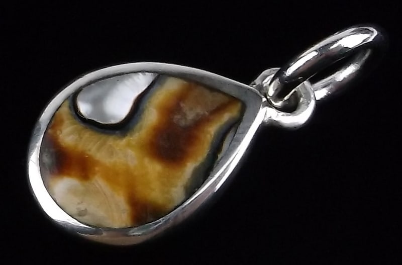 Mint Vintage Sterling Silver Shell Pendant (1 of 2)