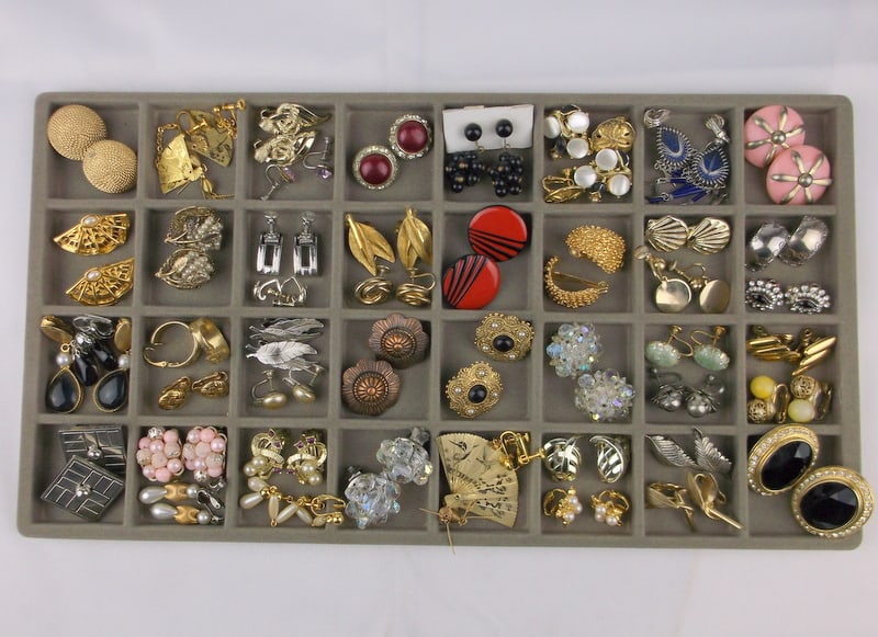 47 Stunning Vint Earrings Sets Lot Joan Rivers STAR Alice Charel (1 of 14)