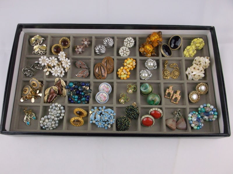 32 Stunning Vint 1940s-70s Rhinestone Earrings Sets Lot Coro (1 of 7)