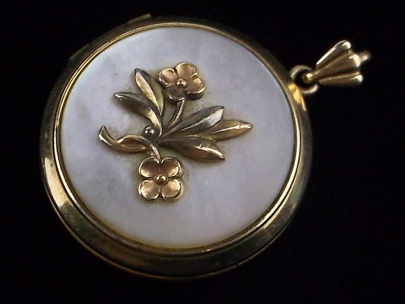 Mint Vintage 1940s 12kt GF MOP Locket Pendant: Mint Condition, In Like New Condition, Perfect