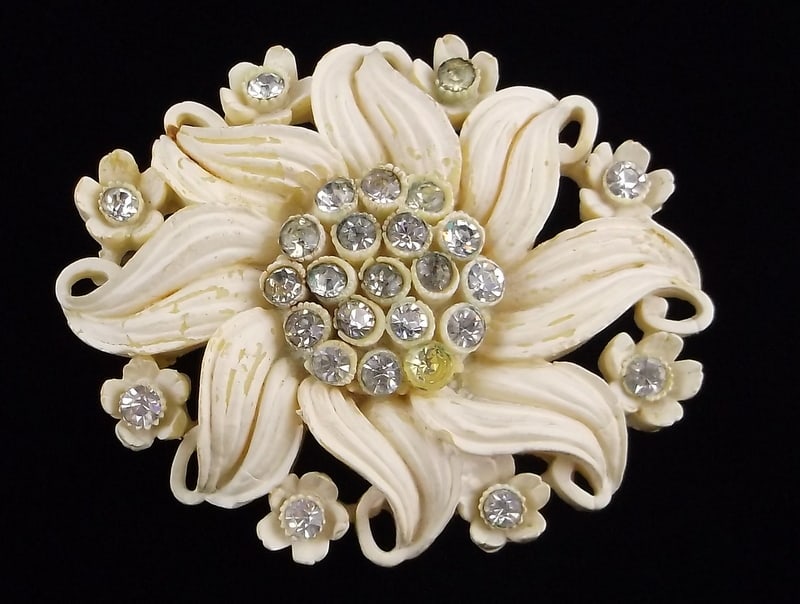 Stunning Vintage 1940s Celluloid Rhinestone Brooch (1 of 3)