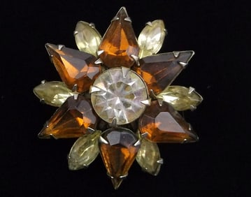 Stunning Vintage 1960s Rhinestone Star Brooch