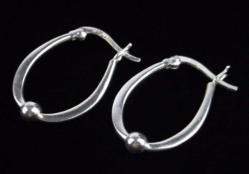 Mint Vintage Sterling Silver Ball Oval Hoop Earrings: Guaranteed Solid 925 Sterling Silver, in Excellent Condition