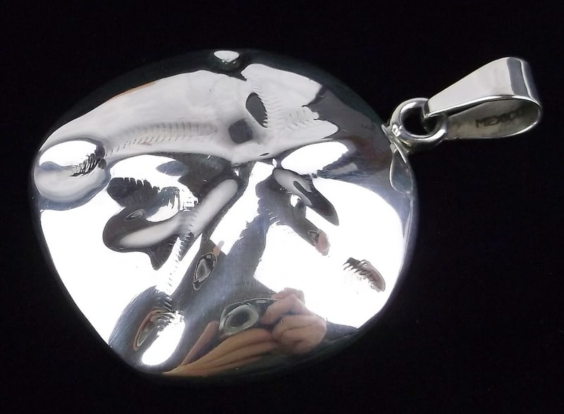 Mint Big Vintage Sterling Silver Sand Dollar Pendant (1 of 4)