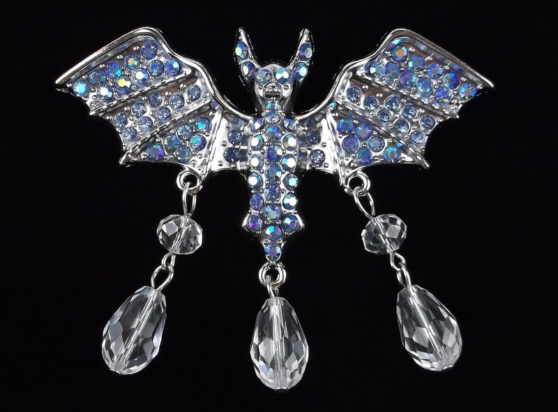 Big Mint Enameled Rhinestone Bat Sway Brooch (1 of 3)