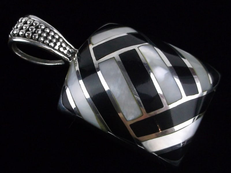 Big Mint Vintage Sterling Silver Onyx MOP Pendant: Guaranteed Solid 925 Sterling Silver, in Excellent Condition