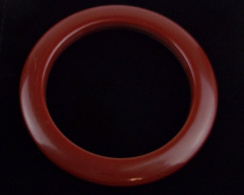 Stunning Vint 1940s Red Bakelite Bangle Bracelet 8" (1 of 3)