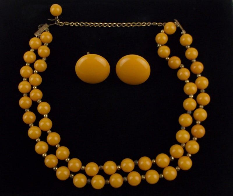 Mint Vintage 1940s Butterscotch Bakelite Necklace Earrings 17": Mint Condition, In Like New Condition, Perfect