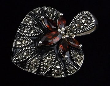 New Vintage Sterling Silver Garnet Heart Pendant