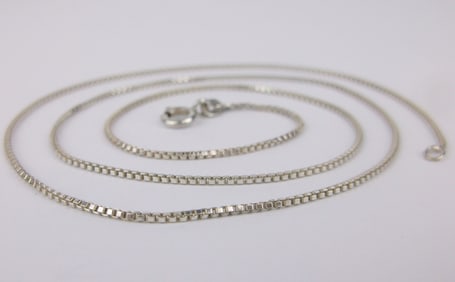 Stunning Vint Italian Sterling Silver Box Chain Necklace 18"