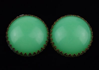 Gorgeous Vintage 1940s Lucite Earrings