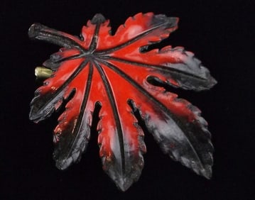 Stunning Vintage 1950s Celluloid Leaf Brooch