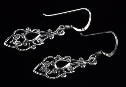 Mint Vintage Sterling Silver Onyx Drop Earrings