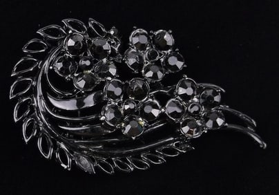 Mint Vintage 1960s Rhinestone Brooch