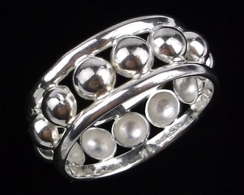 Mint Vintage Sterling Silver Dot Ring Size 7